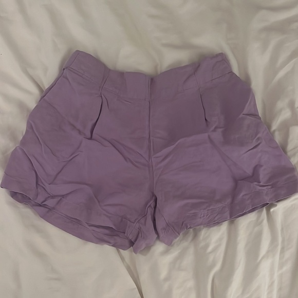 LOFT Pull On Pleated light purple shorts- XS - Picture 2 of 2